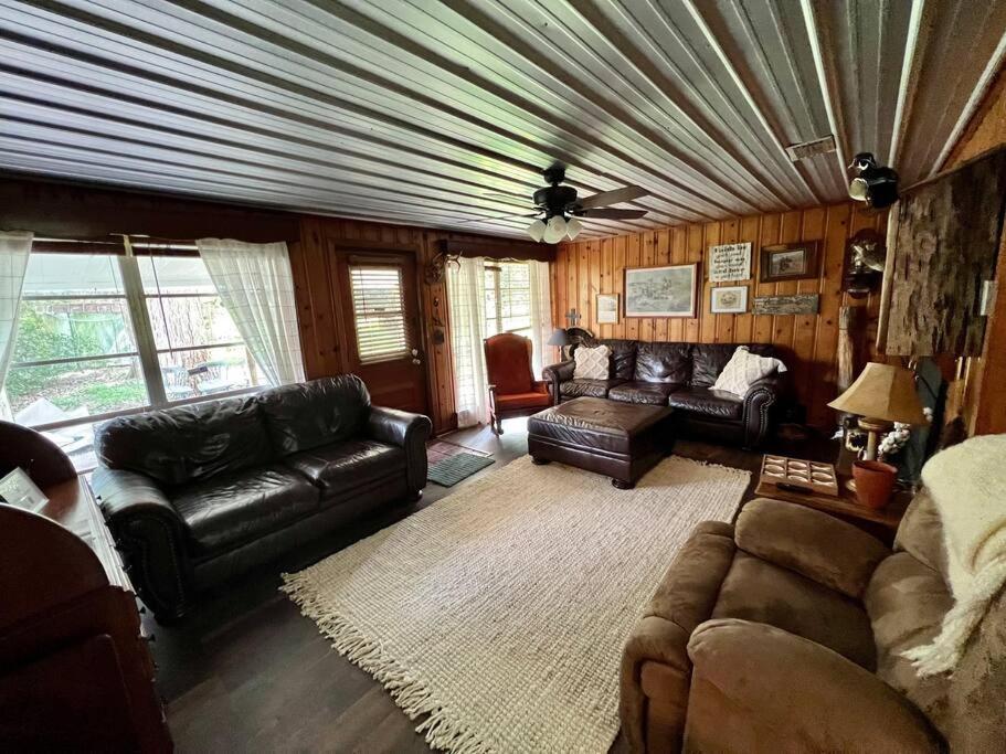 Quiet Farmhouse In The Country Close To Major Theme Parks Ridge Manor Eksteriør billede